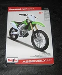 Maisto Assembly Line 1/12 Kawasaki KX-450F Die Cast Model Kit 39175. Fixed Price $16.99.