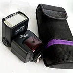 Altura Nikon Flash Fits Dslr Cameras AP-N1001 W/case. Fixed Price $19.95.